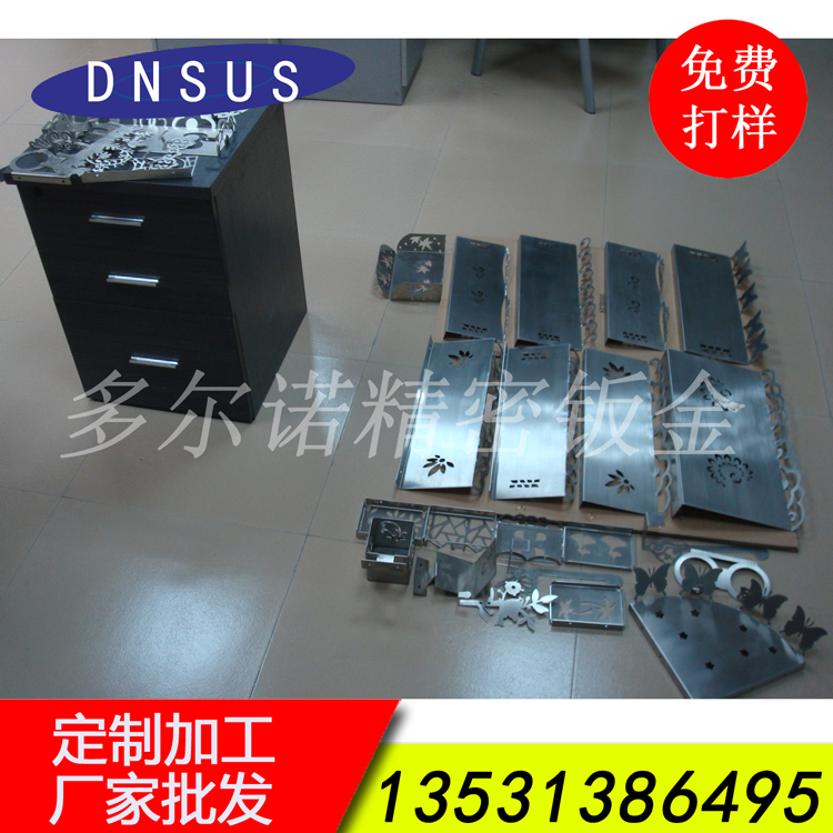 廠(chǎng)家直銷(xiāo)家居衛浴五金精美牙杯架肥皂托盤(pán)沐浴用品支架批發(fā).jpg